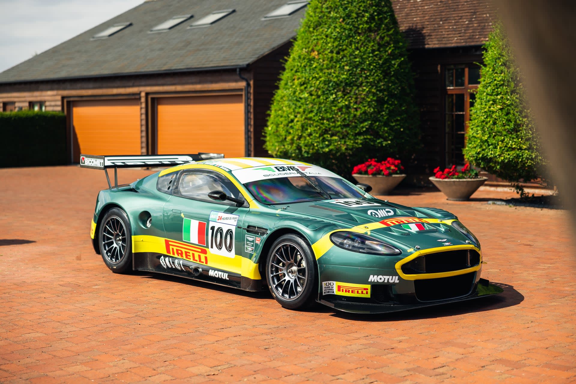2006 Aston Martin DBR9 | Girardo & Co